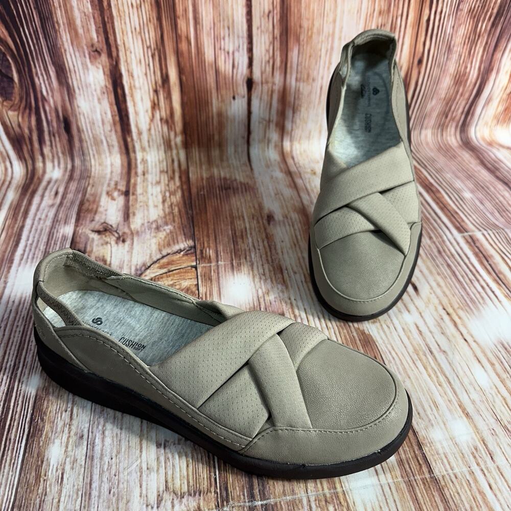 Clarks Cloudsteppers SILLIAN STAR Size 7 Tan Criss Cross Loafers Shoes Flats